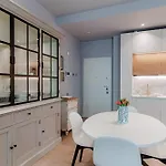 Appartement Three Colors - By Myhomeincomo *