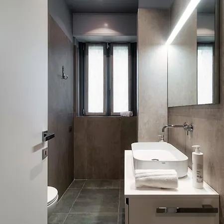 Three Colors - By Myhomeincomo Appartement Como